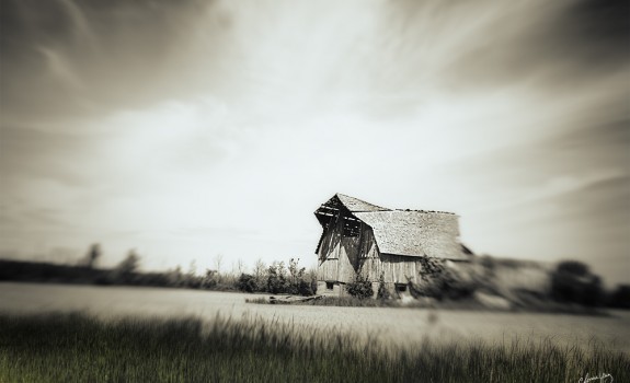 Digital Photography: Dramatic Barn Landscape